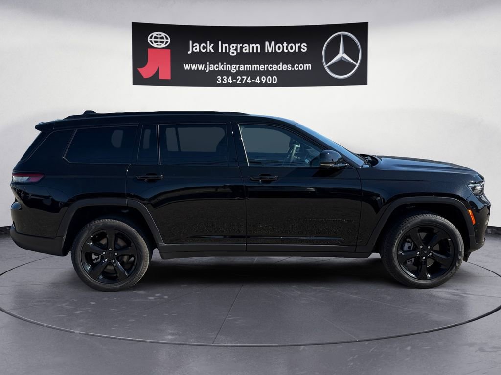 Used 2025 Jeep Grand Cherokee L Limited w/ Luxury Tech Group II image 6