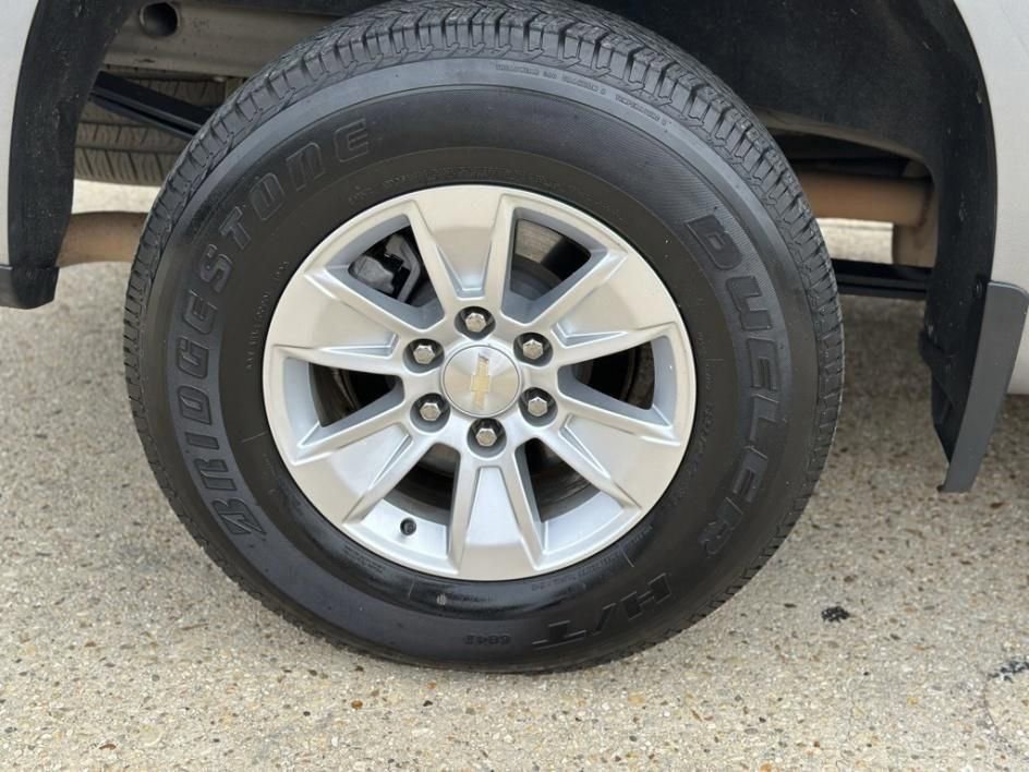 Used 2020 Chevrolet Silverado 1500 LT w/ Convenience Package image 11