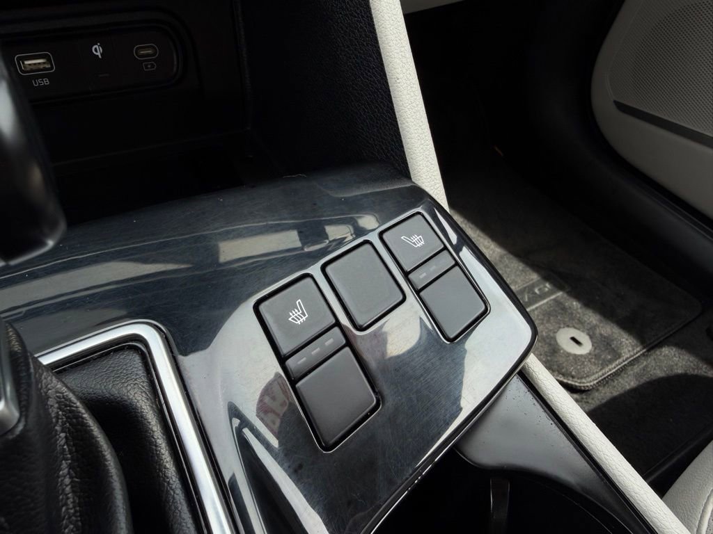 Used 2024 Kia Sportage EX FWD image 23