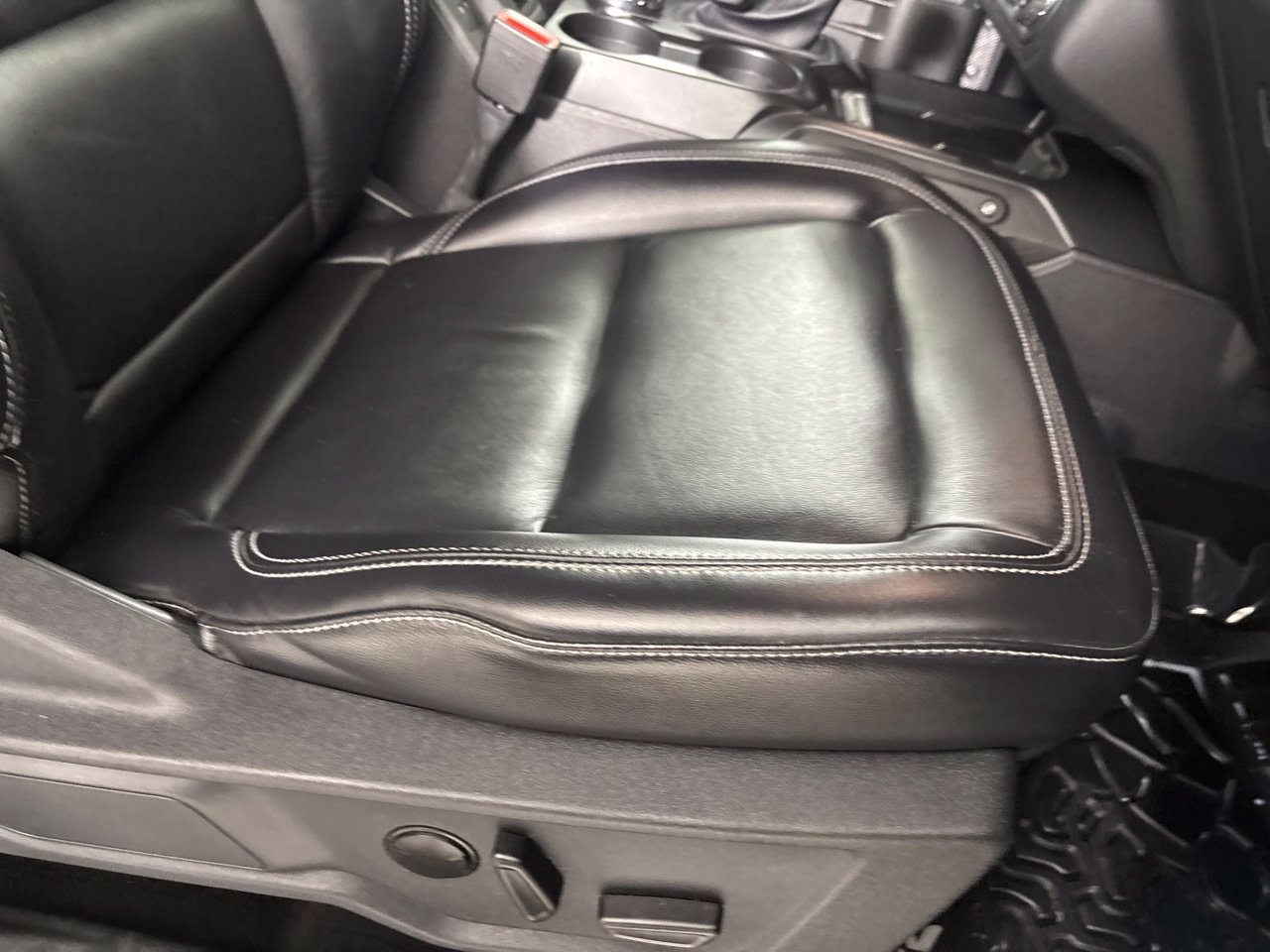 Used 2025 Ford Bronco Outer Banks AWD/4WD image 31