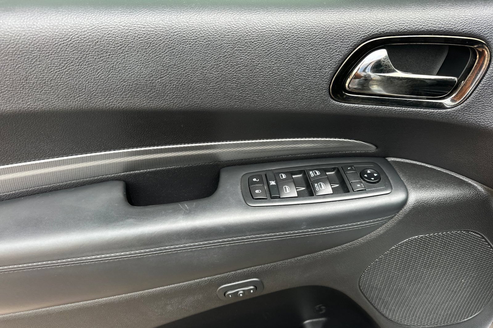 Used 2020 Dodge Durango R/T w/ Blacktop Package AWD/4WD image 11