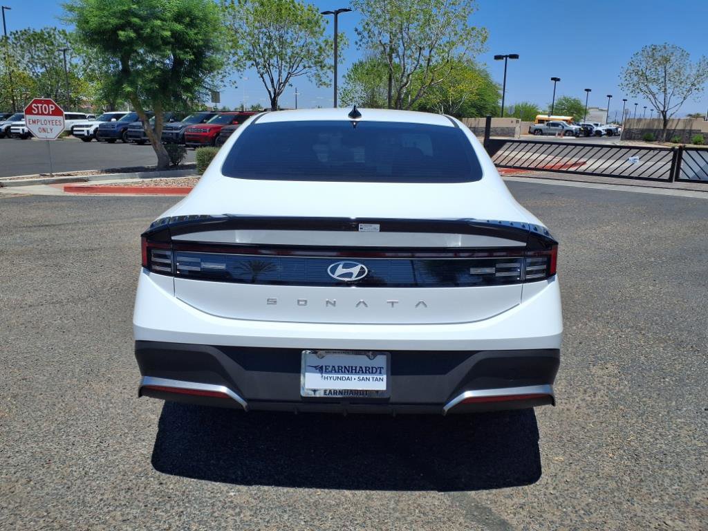 Certified 2025 Hyundai Sonata SE image 5