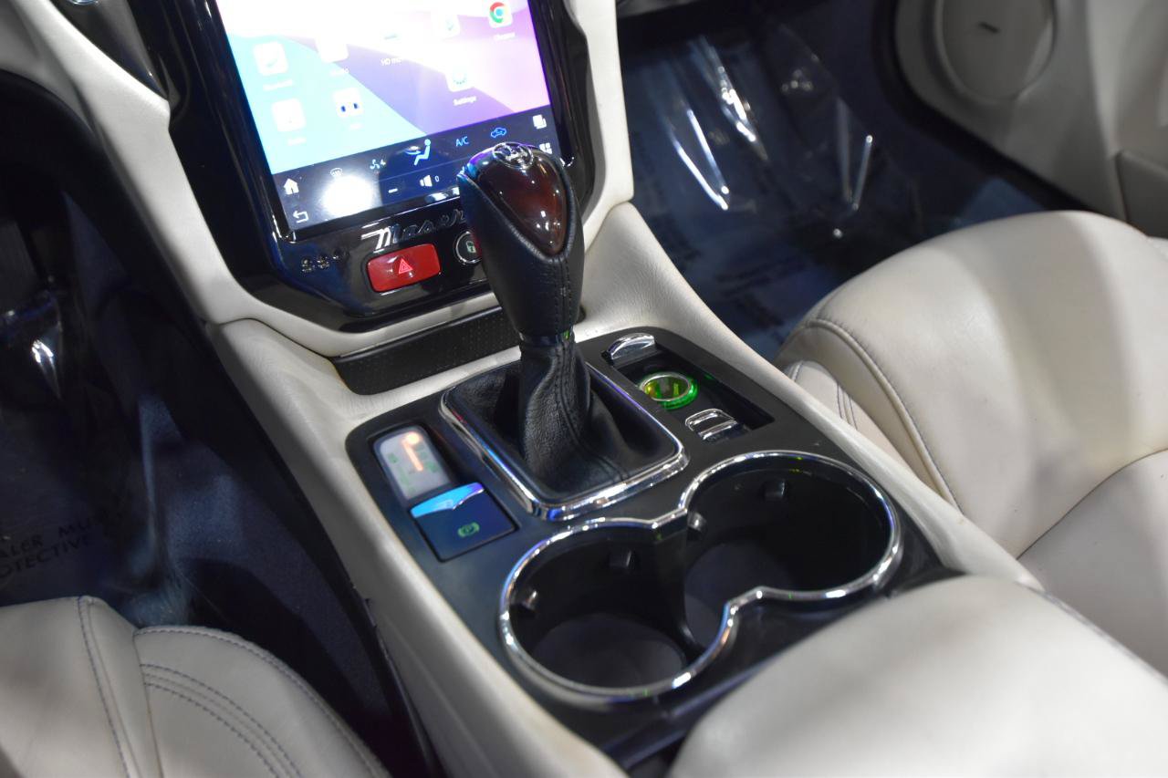 Used 2015 Maserati GranTurismo Convertible RWD image 38