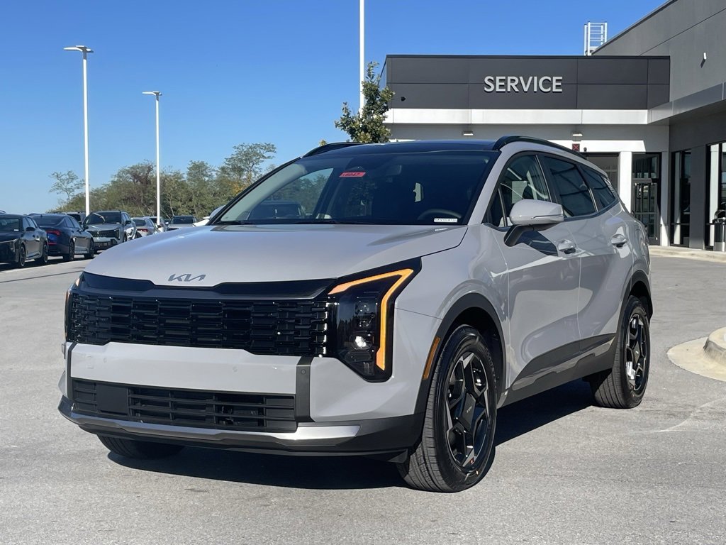 New 2026 Kia Sportage EX w/ EX Panoramic Sunroof Package image 3