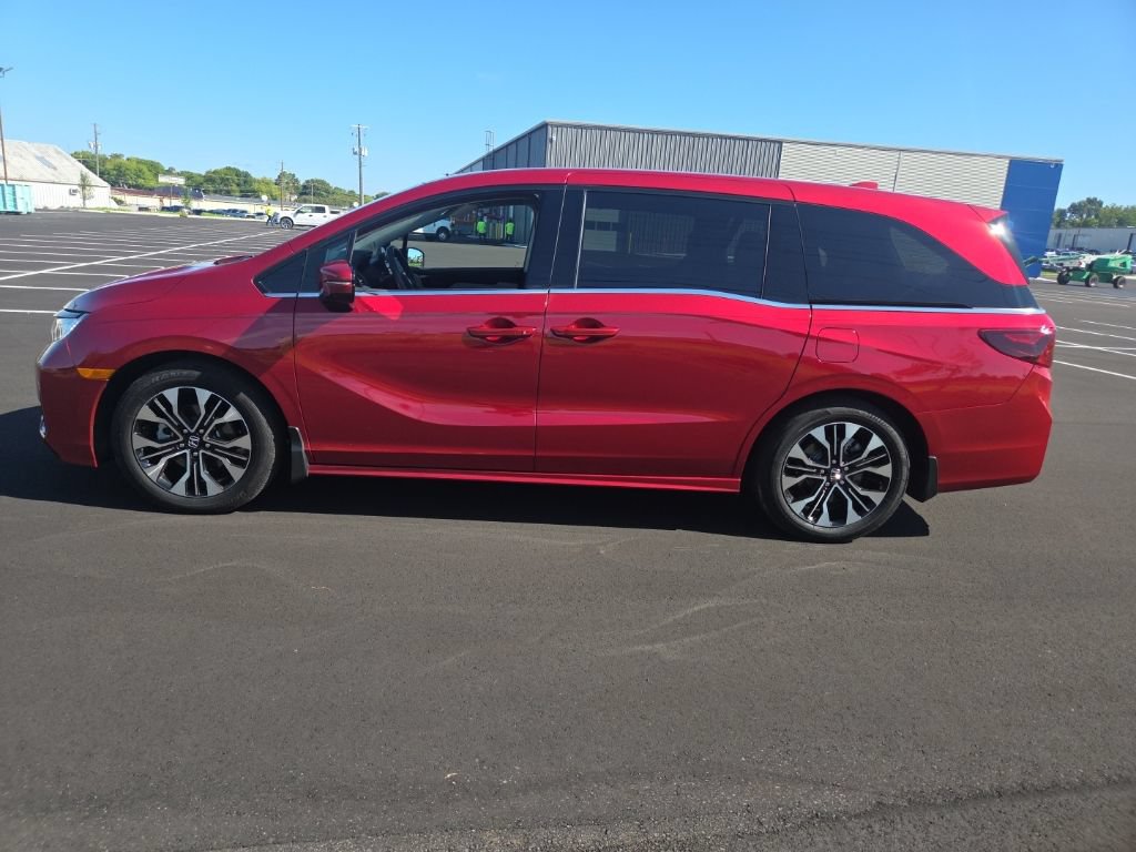 Used 2025 Honda Odyssey Elite image 7