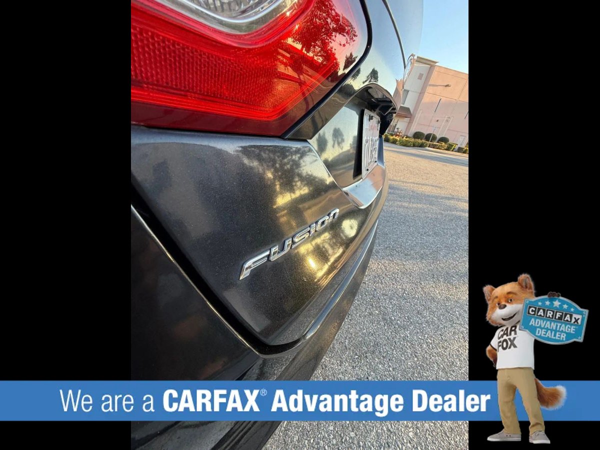 Used 2015 Ford Fusion SE FWD image 35