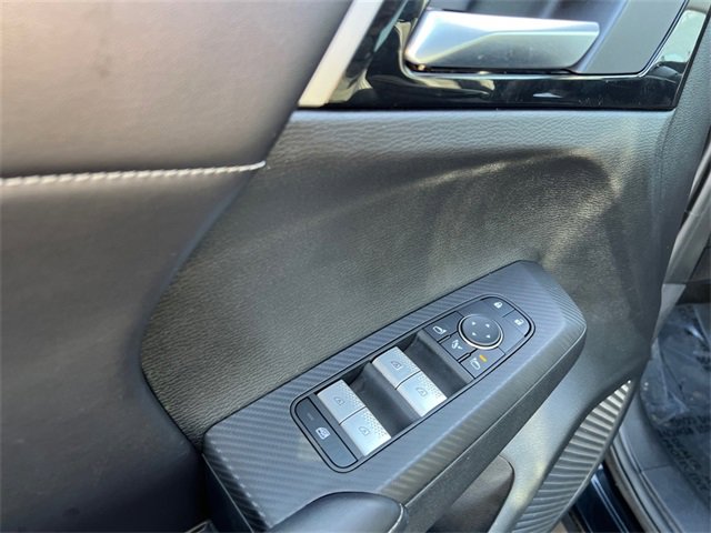 Used 2024 Mitsubishi Outlander SE image 13