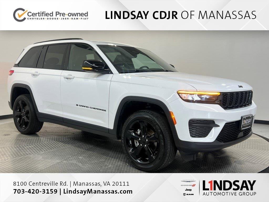 Used 2023 Jeep Grand Cherokee Altitude image 1