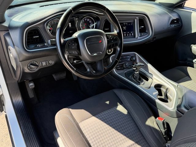 Used 2022 Dodge Challenger SXT RWD image 22