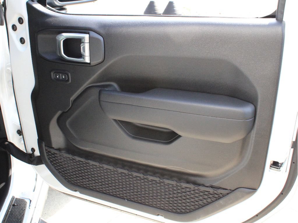 Certified 2024 Jeep Wrangler Sport AWD/4WD image 23