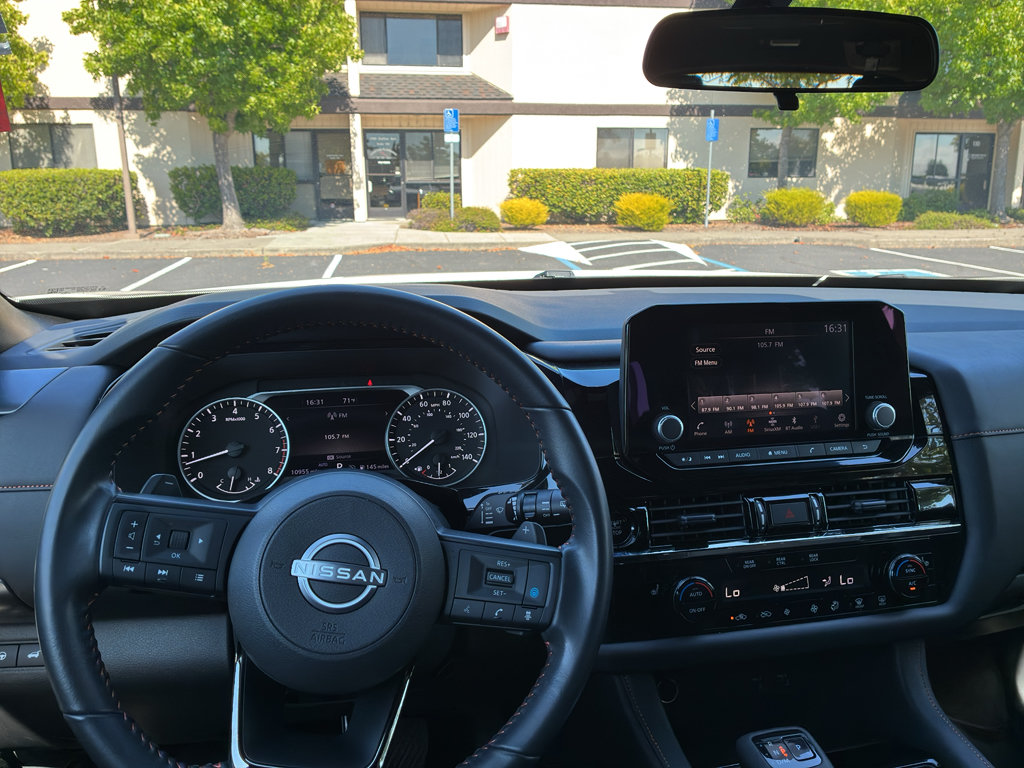 Used 2025 Nissan Pathfinder Rock Creek AWD/4WD image 24