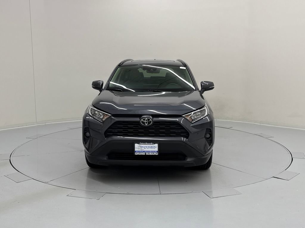 Used 2020 Toyota RAV4 XLE Premium image 9