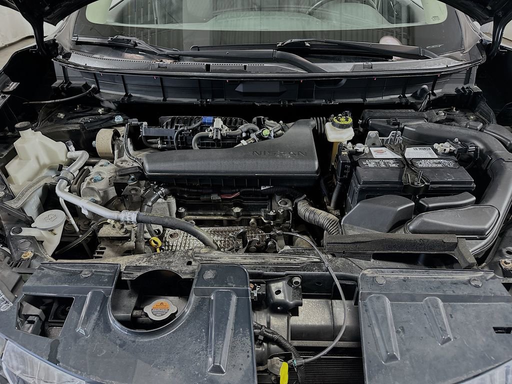 Used 2018 Nissan Rogue SV AWD/4WD image 29