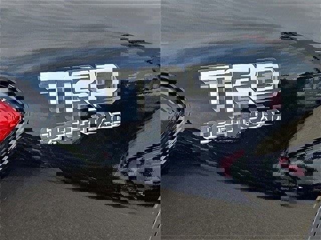 New 2025 Toyota Tacoma TRD Off-Road image 4