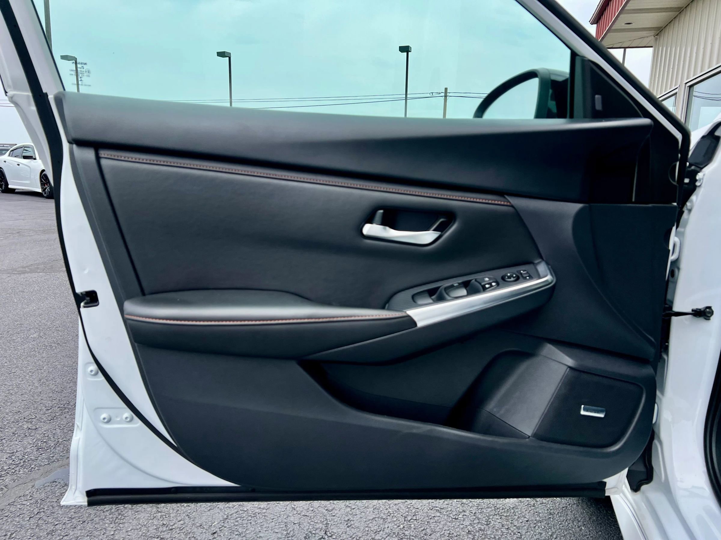 Used 2023 Nissan Sentra SR w/ SR Premium Package image 31