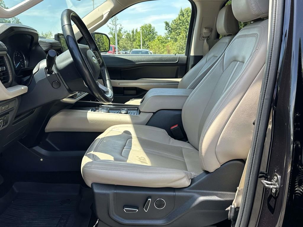Used 2023 Ford Expedition Max Limited AWD/4WD image 4
