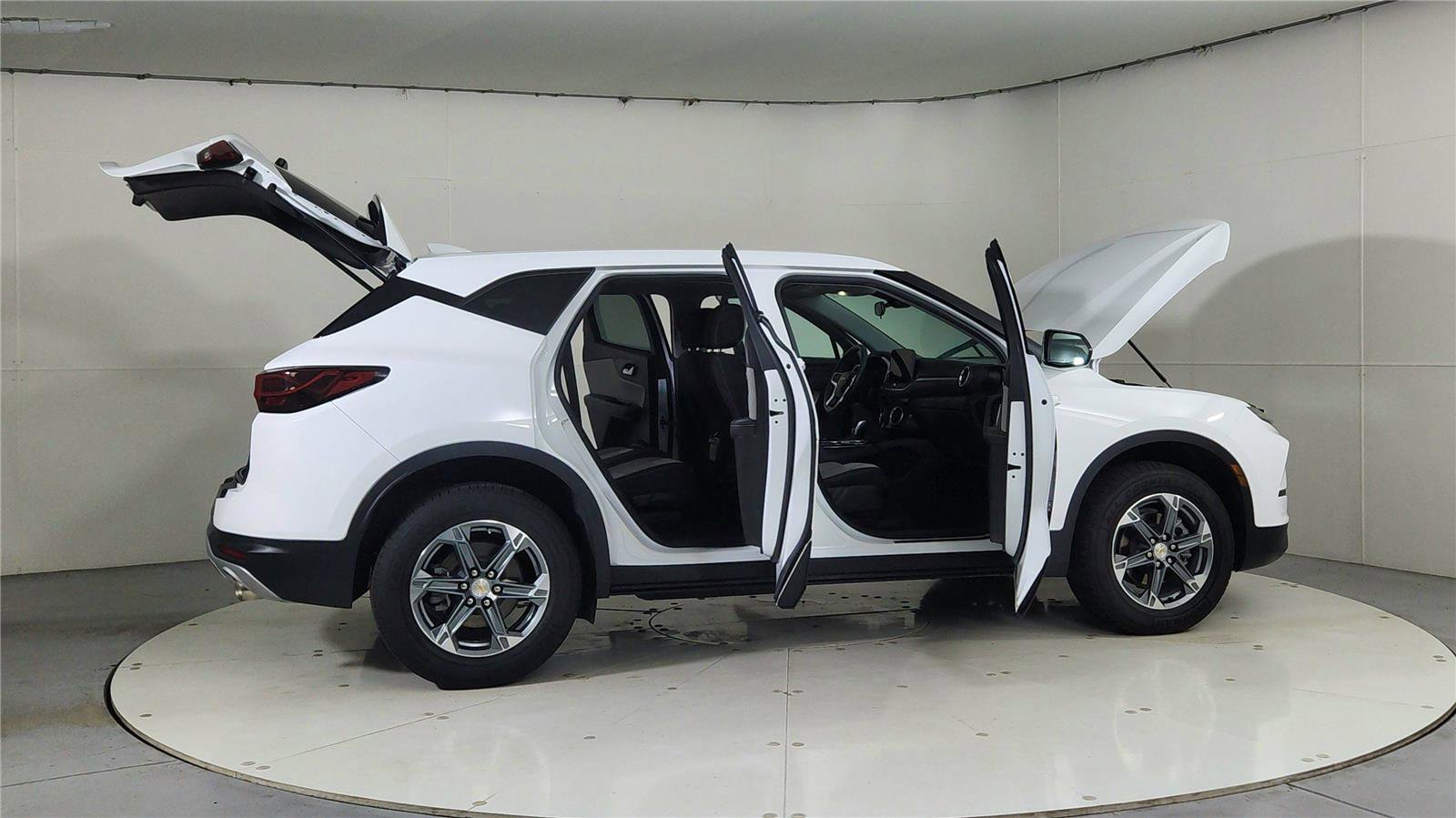 Used 2023 Chevrolet Blazer LT image 12