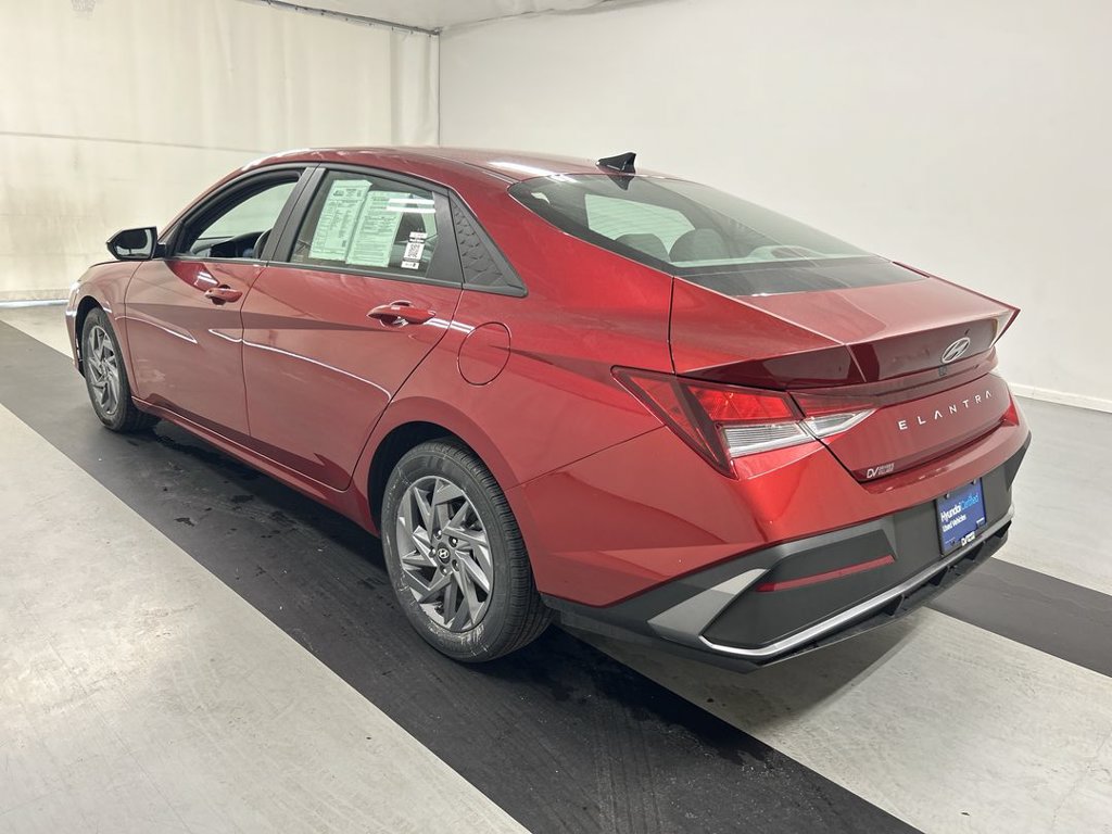 Used 2024 Hyundai Elantra SEL FWD image 7