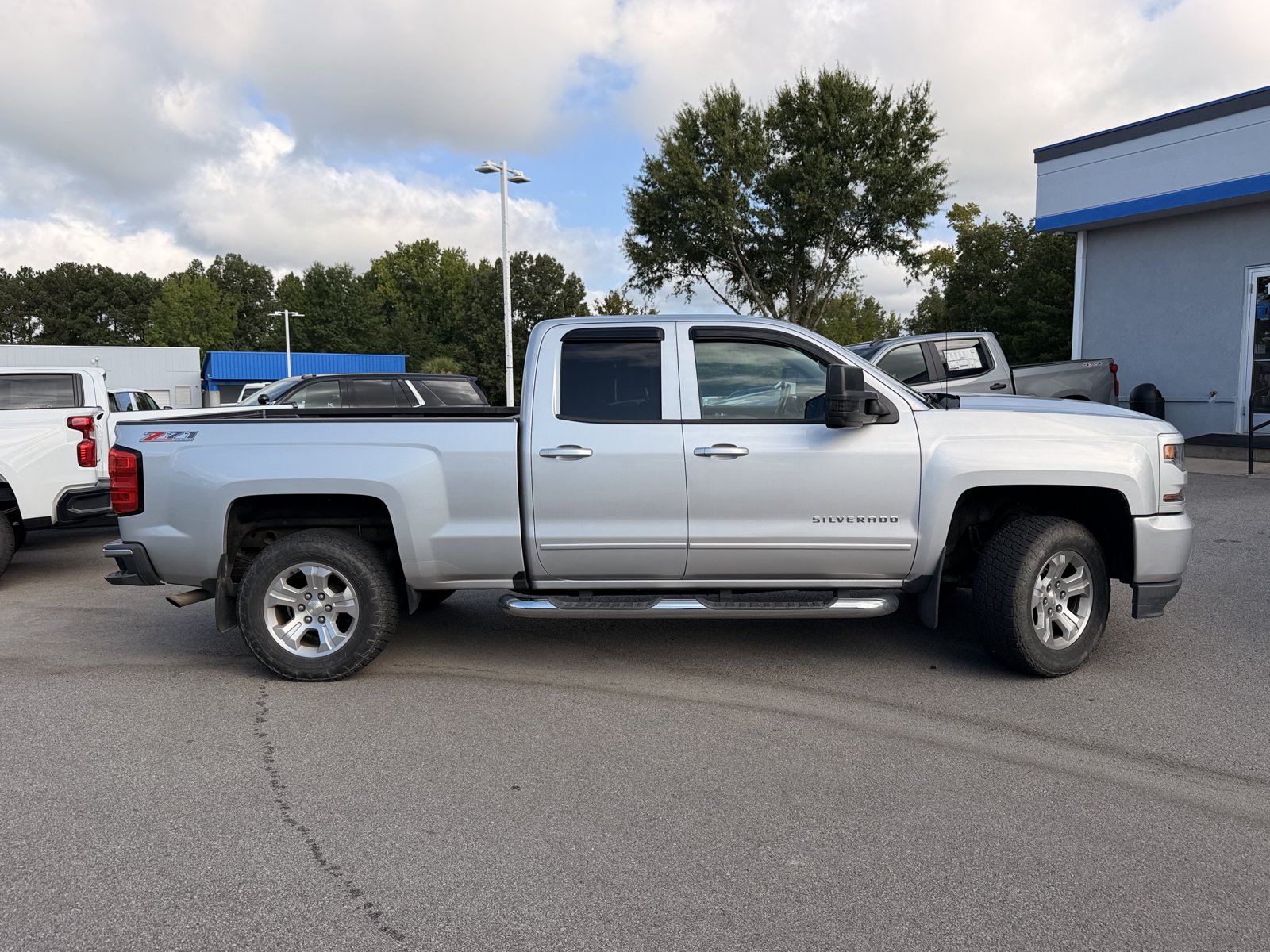 Used 2016 Chevrolet Silverado 1500 LT w/ All Star Edition AWD/4WD image 13