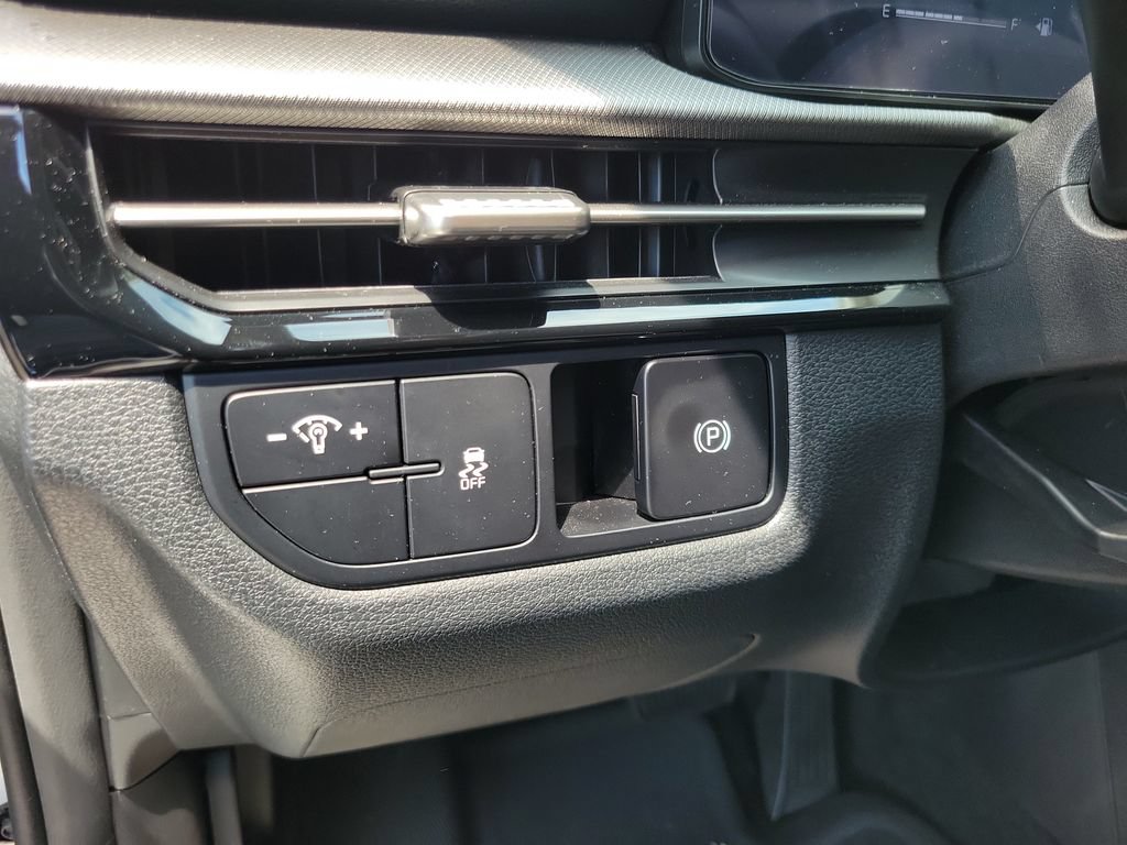 Certified 2026 Kia Sportage LX FWD image 16