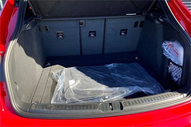 Used 2025 Porsche Macan image 20