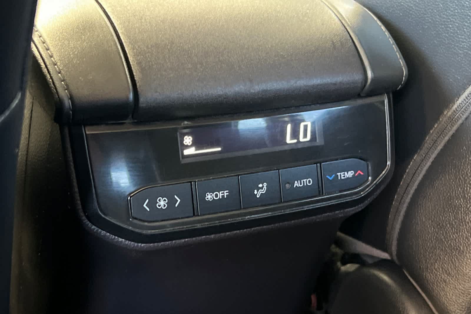Used 2023 Toyota Highlander Limited AWD/4WD image 14