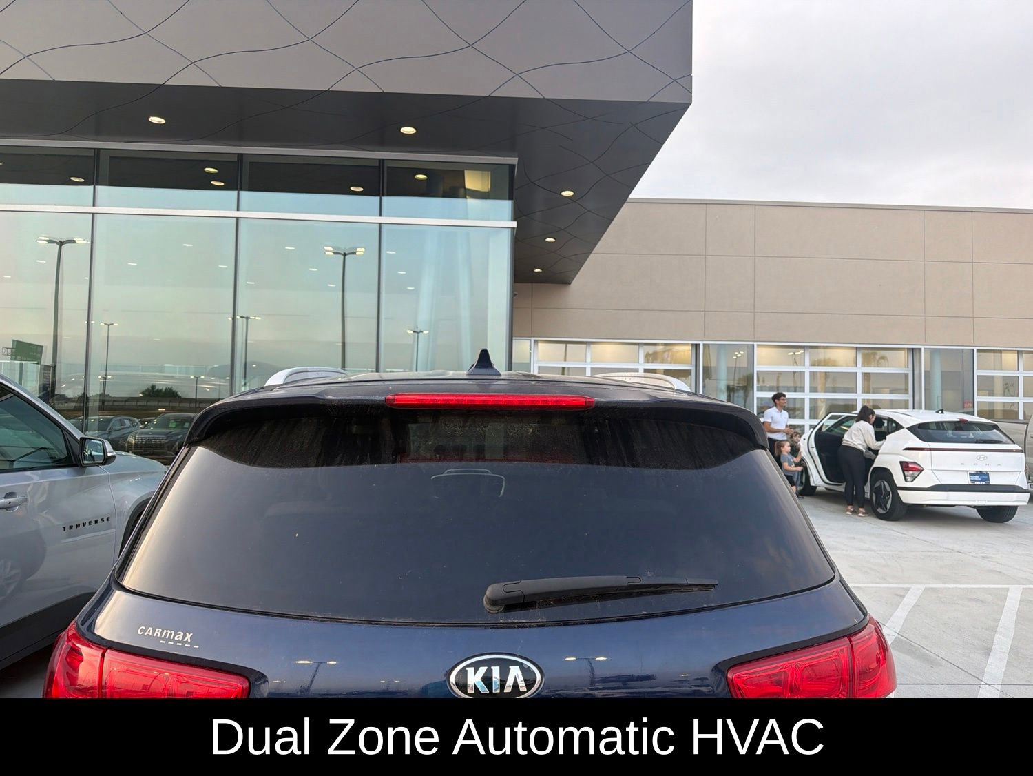 Used 2017 Kia Sorento FWD w/ LX Convenience Package image 6