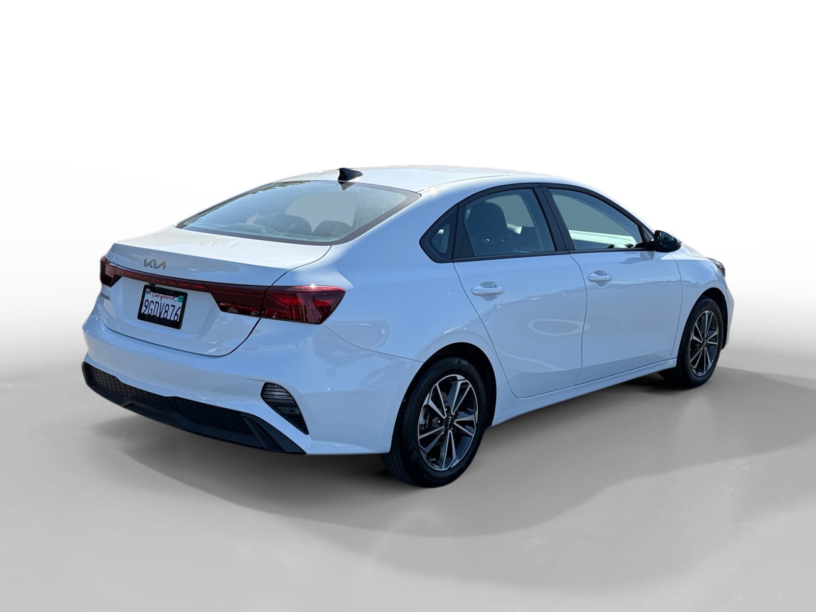 Used 2023 Kia Forte LXS w/ LXS Technology Package FWD image 5