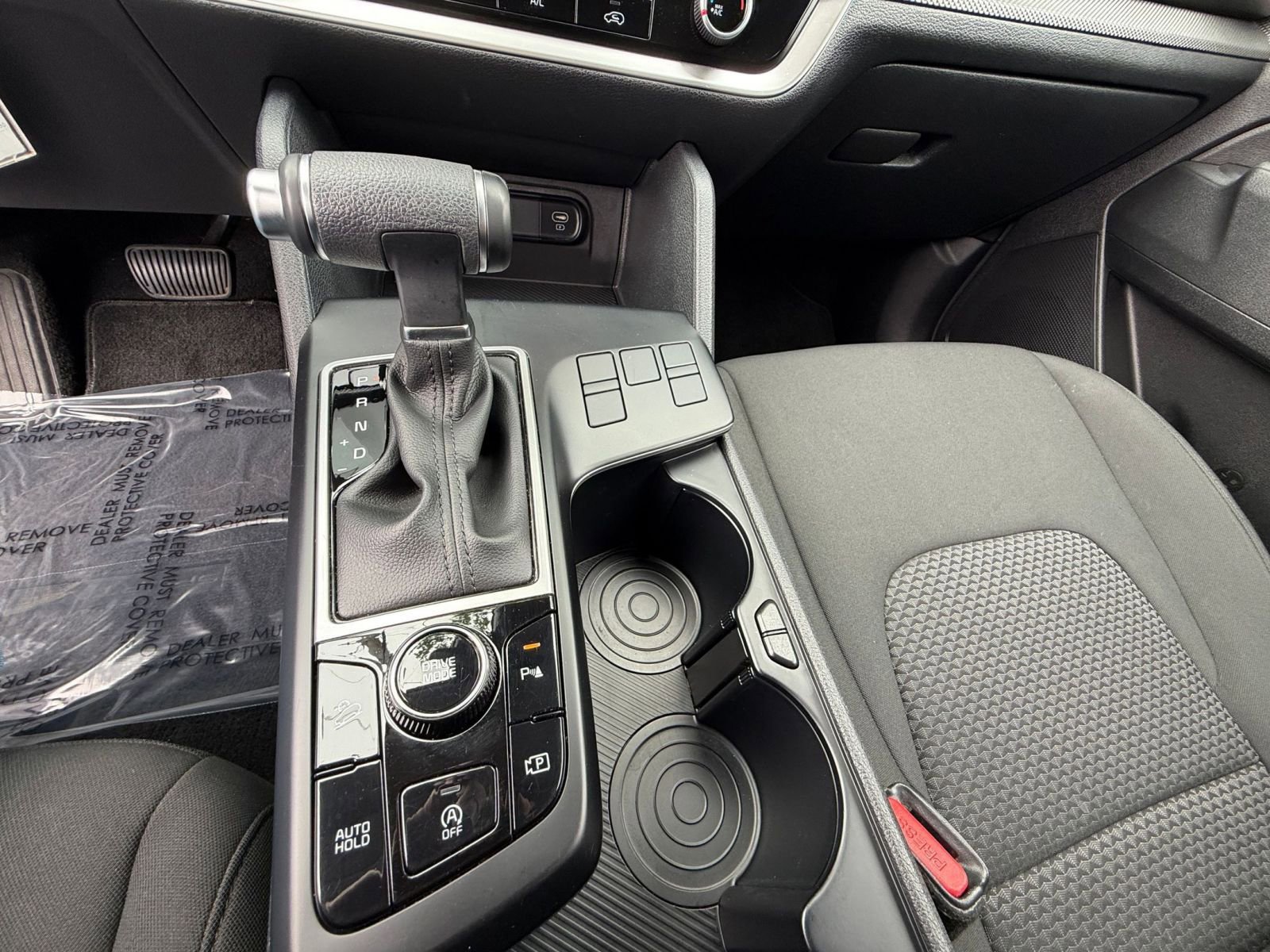 Used 2025 Kia Sportage LX FWD image 40