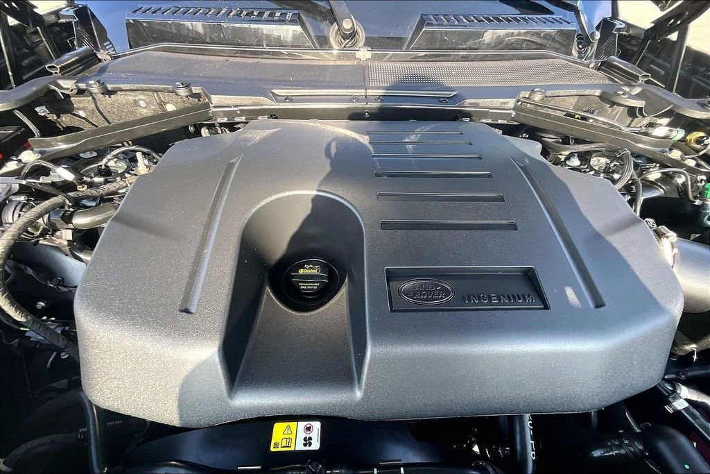 Used 2025 Land Rover Defender 130 X image 9