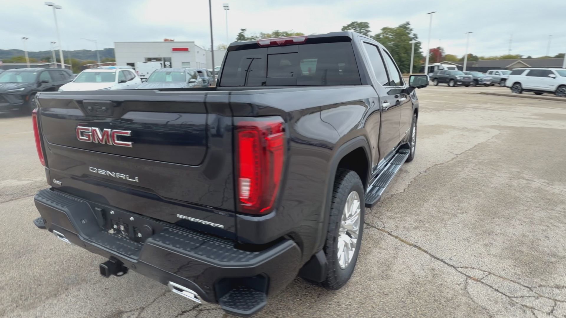 New 2026 GMC Sierra 1500 Denali w/ Technology Package AWD/4WD image 8