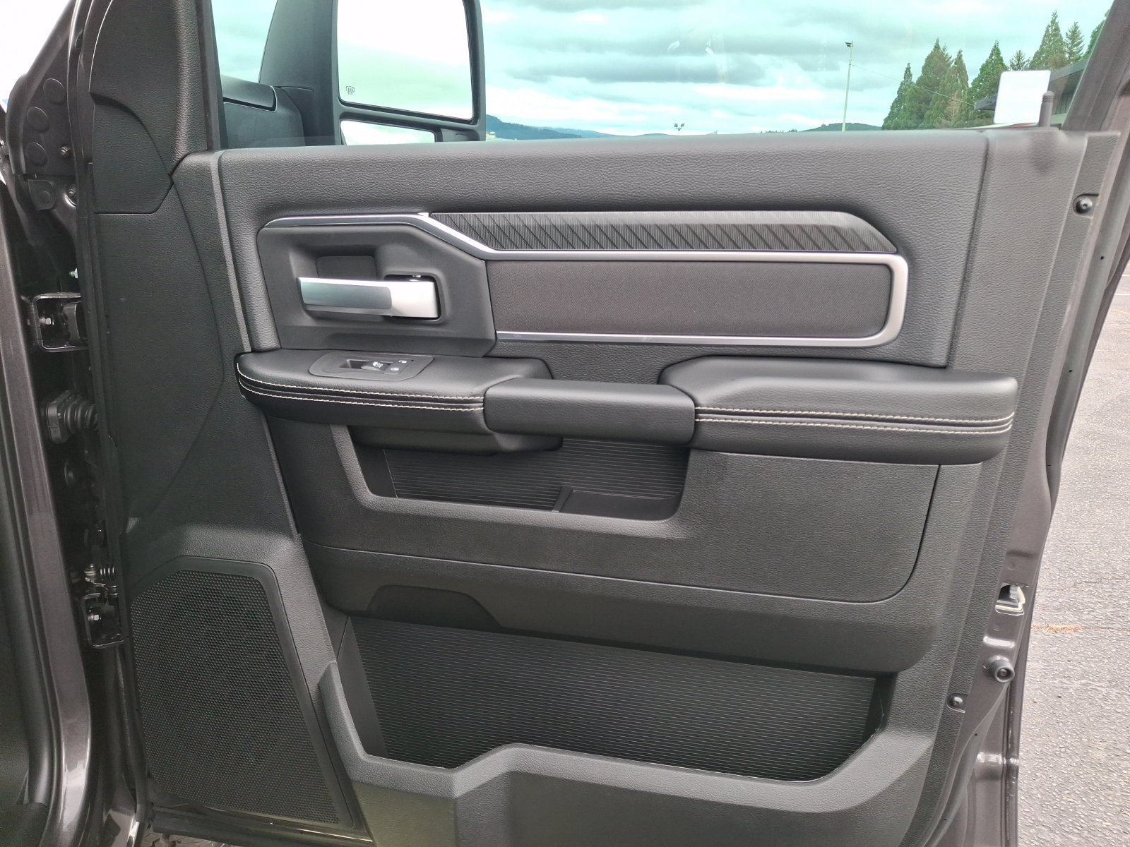 Certified 2026 RAM 3500 Big Horn AWD/4WD image 24