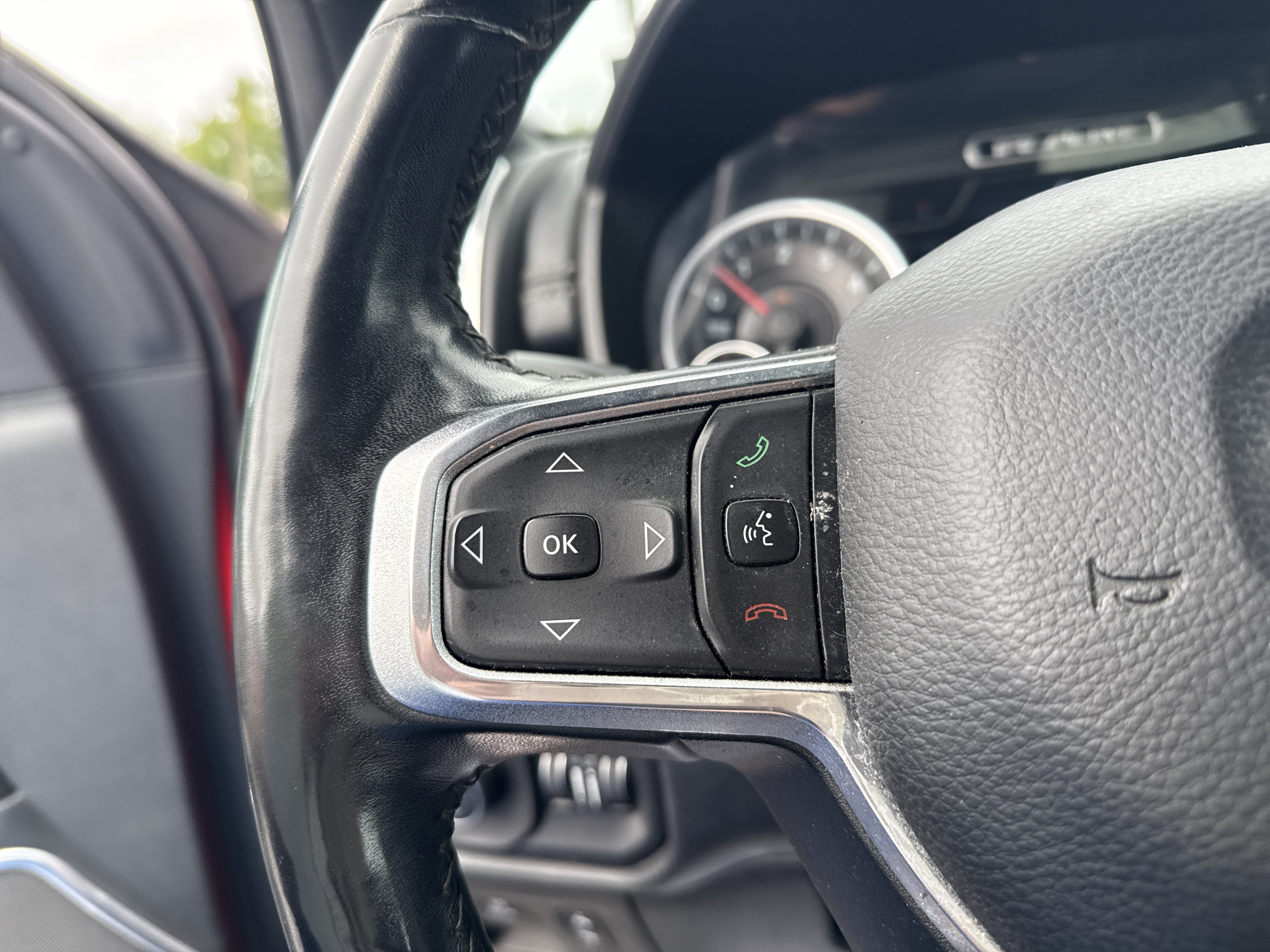Used 2019 RAM 1500 Laramie AWD/4WD image 19
