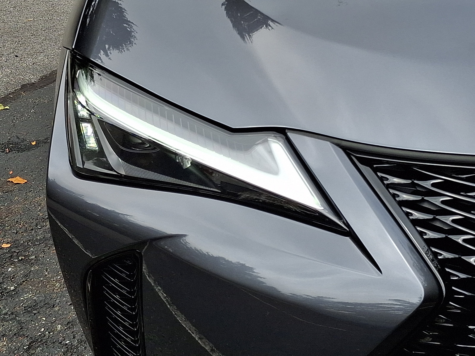 Certified 2026 Lexus UX 300h AWD w/ Accessory Package (2T) image 9