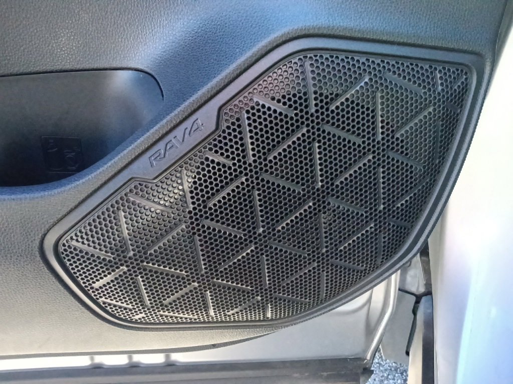 Used 2024 Toyota RAV4 Limited image 13