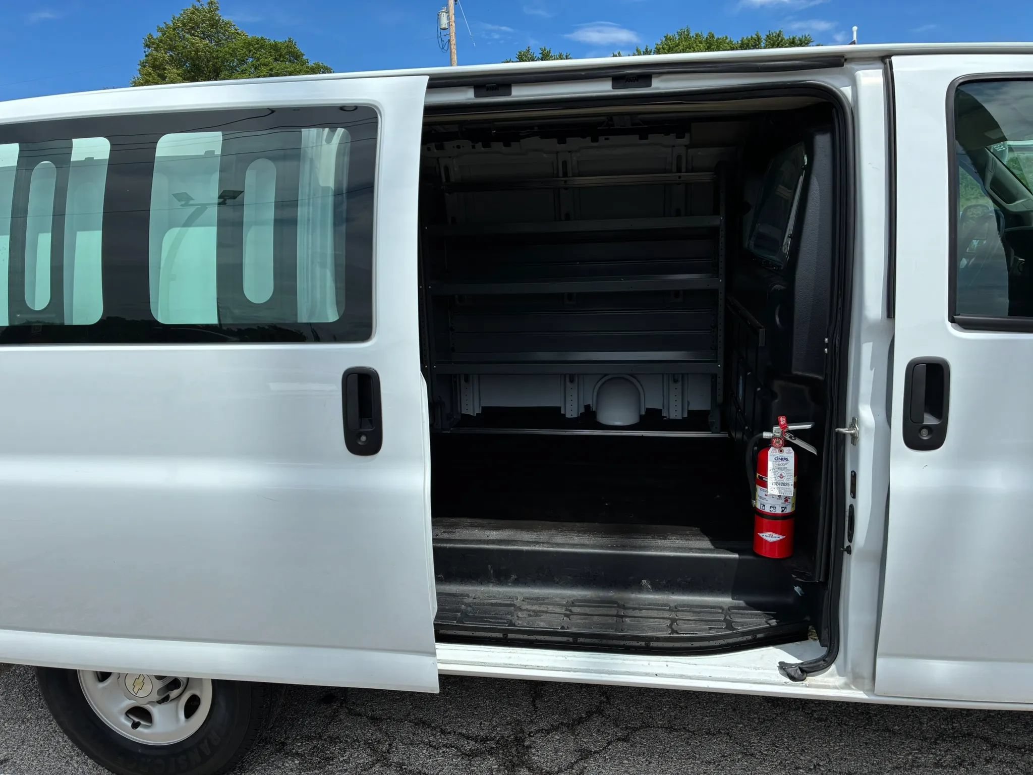 Used 2022 Chevrolet Express 2500 w/ Driver Convenience Package RWD image 9