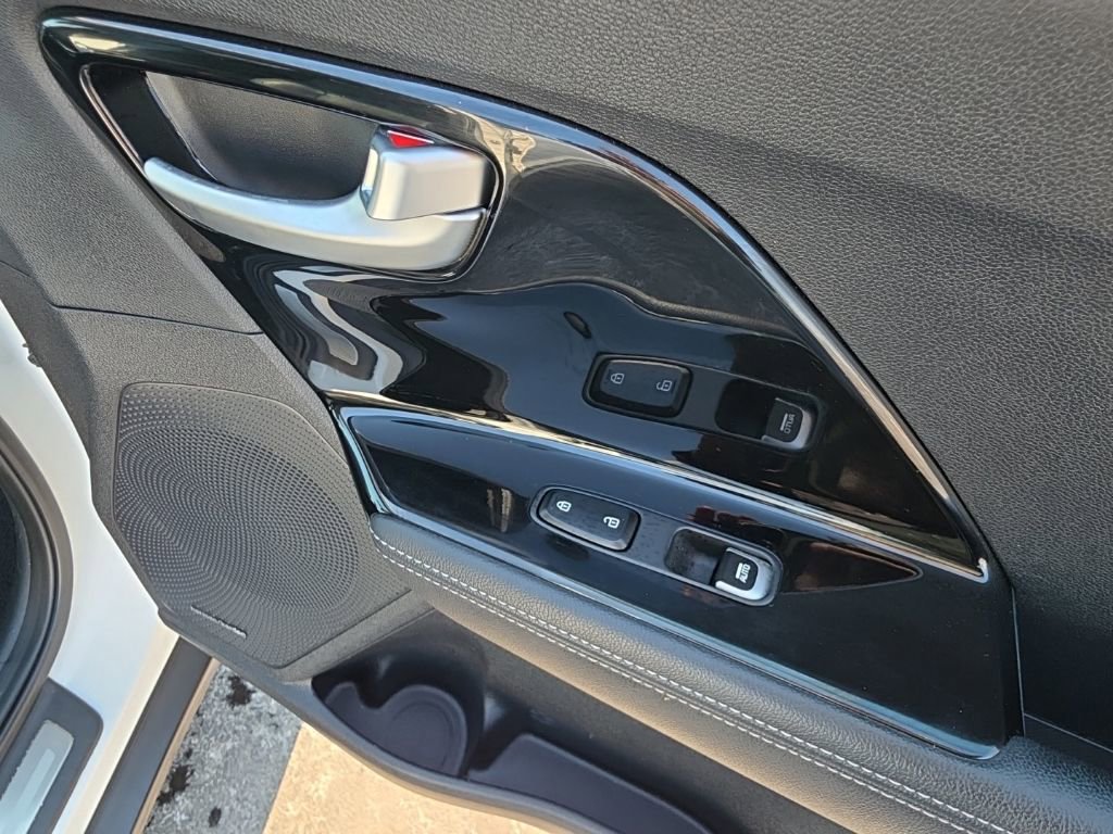 Used 2019 Kia Niro Touring image 45