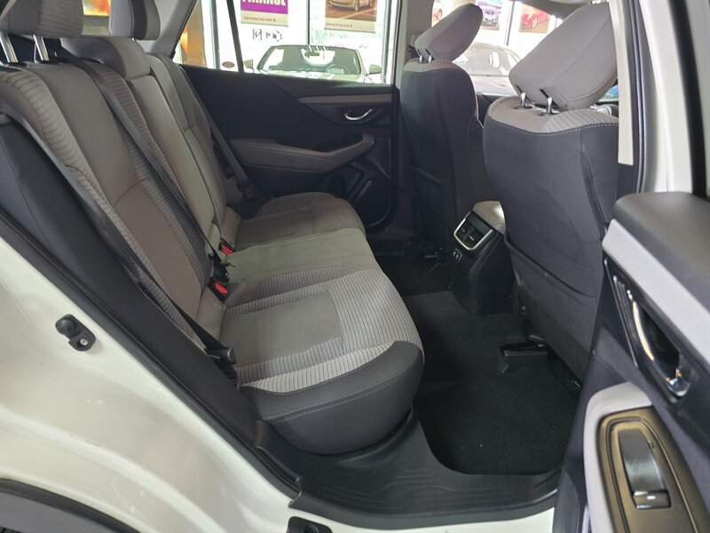 Used 2022 Subaru Outback Premium AWD/4WD image 18