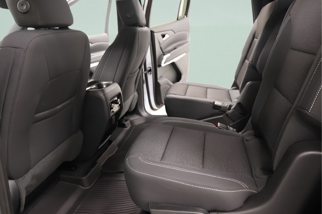 New 2026 Chevrolet Traverse LT w/ Driver Confidence Package FWD image 26