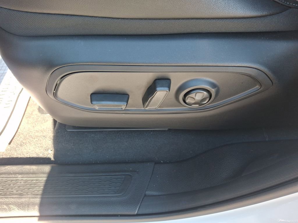 New 2025 Jeep Grand Cherokee Limited w/ Black Appearance Package image 29