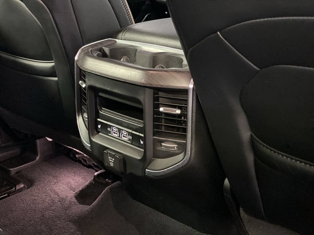 Used 2025 RAM 1500 Laramie AWD/4WD image 27