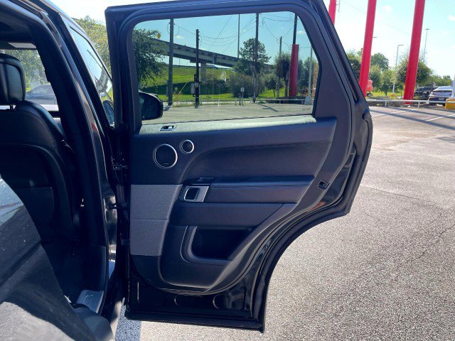 Used 2018 Land Rover Range Rover Sport HSE image 64