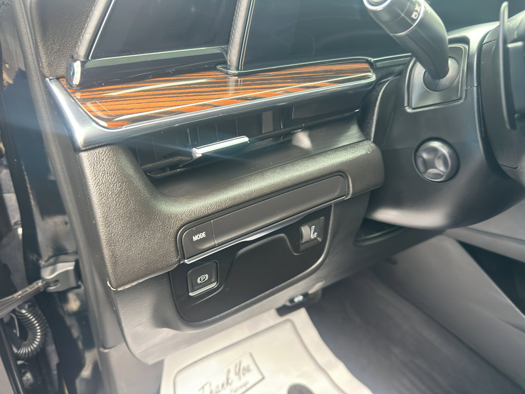 Used 2021 Cadillac Escalade Premium Luxury image 20