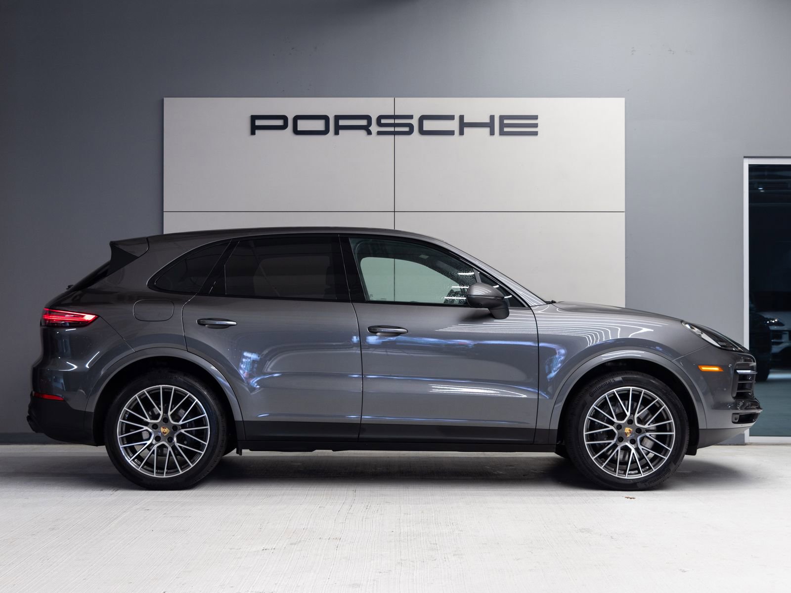 Certified 2023 Porsche Cayenne image 8