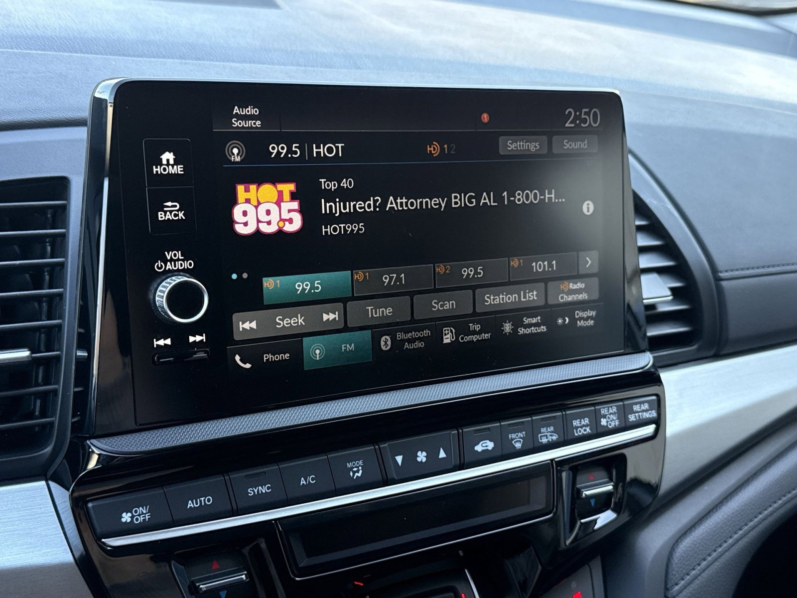 Used 2025 Honda Odyssey EX-L image 18