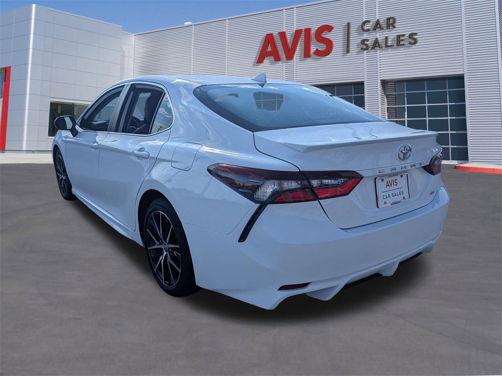 Used 2024 Toyota Camry SE image 9