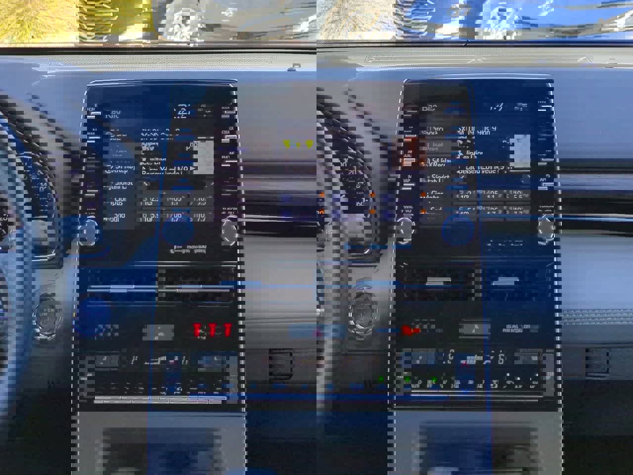 Certified 2021 Toyota Avalon XLE w/ Moonroof Package image 17