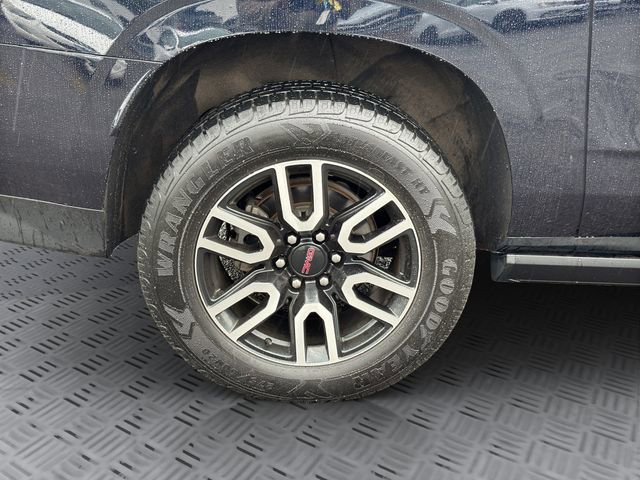 Certified 2022 GMC Yukon XL AT4 w/ AT4 Premium Package AWD/4WD image 26