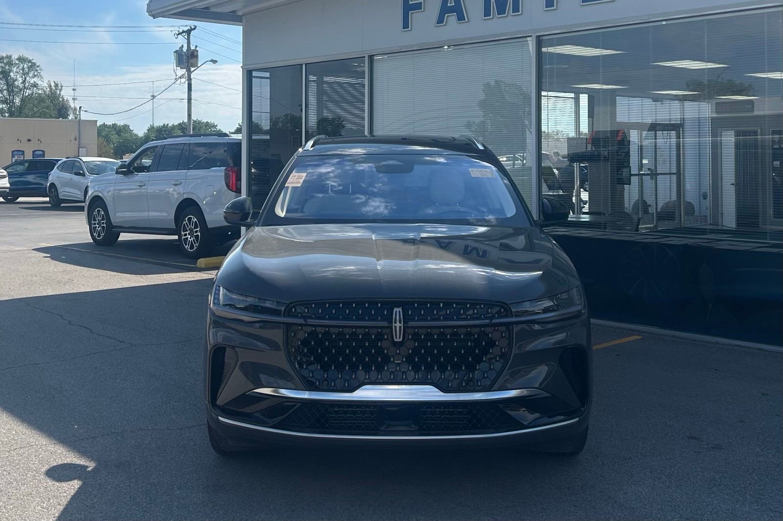 Used 2024 Lincoln Nautilus Black Label AWD/4WD image 2