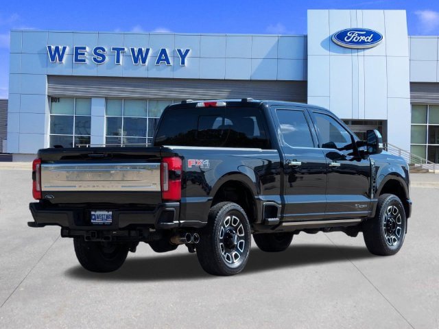 Used 2023 Ford F250 Platinum AWD/4WD image 3